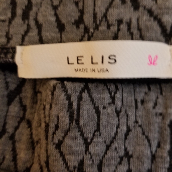 Le Lis USA Textured Knit Skirt Size L - Picture 6 of 7